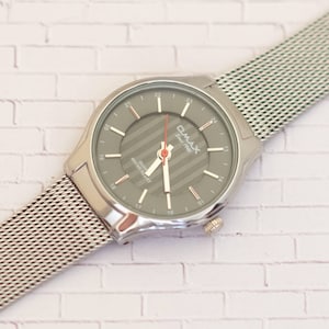 7 inch, Vintage Silver Tone Chain Strap Elegant Watch by Omax - V22