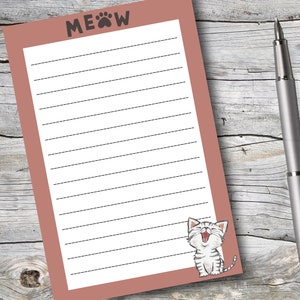 Cat Gift Idea for Cat Lover |  Notepad with Lines and Tear-Away Pages | Memo Pad to write notes, messages, to do lists | Cute Kitten Meow
