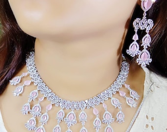 Conjunto de joyas de diamantes americanos elegante y clásico para niñas y mujeres, joyas de boda, collar AD, conjunto de joyas de recepción con imitación de diamantes.