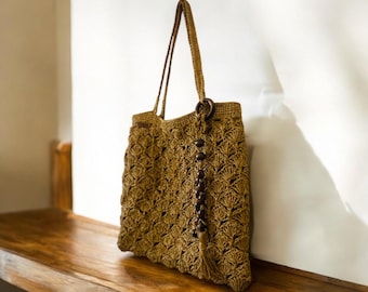 Crochet shoulder raffia bag