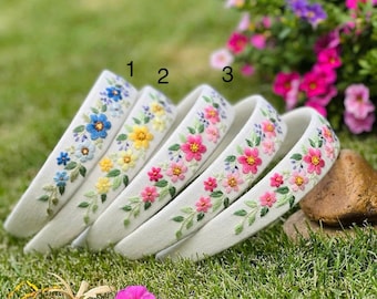 Hand Embroidered Floral Linen Headband | Ribbon Hairband with Daisies, Roses & Leaves | Vintage Cottagecore Gift for Her | Hair Accessory