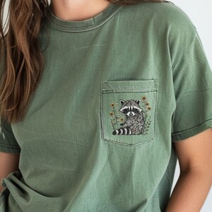 Cute Pocket Racoon Shirt, Floral Racoon Tshirt, Animal Lover Shirt, Plant Lover Tee, Racoon Comfort Colors Shirt, Wildflowers Lover Gift