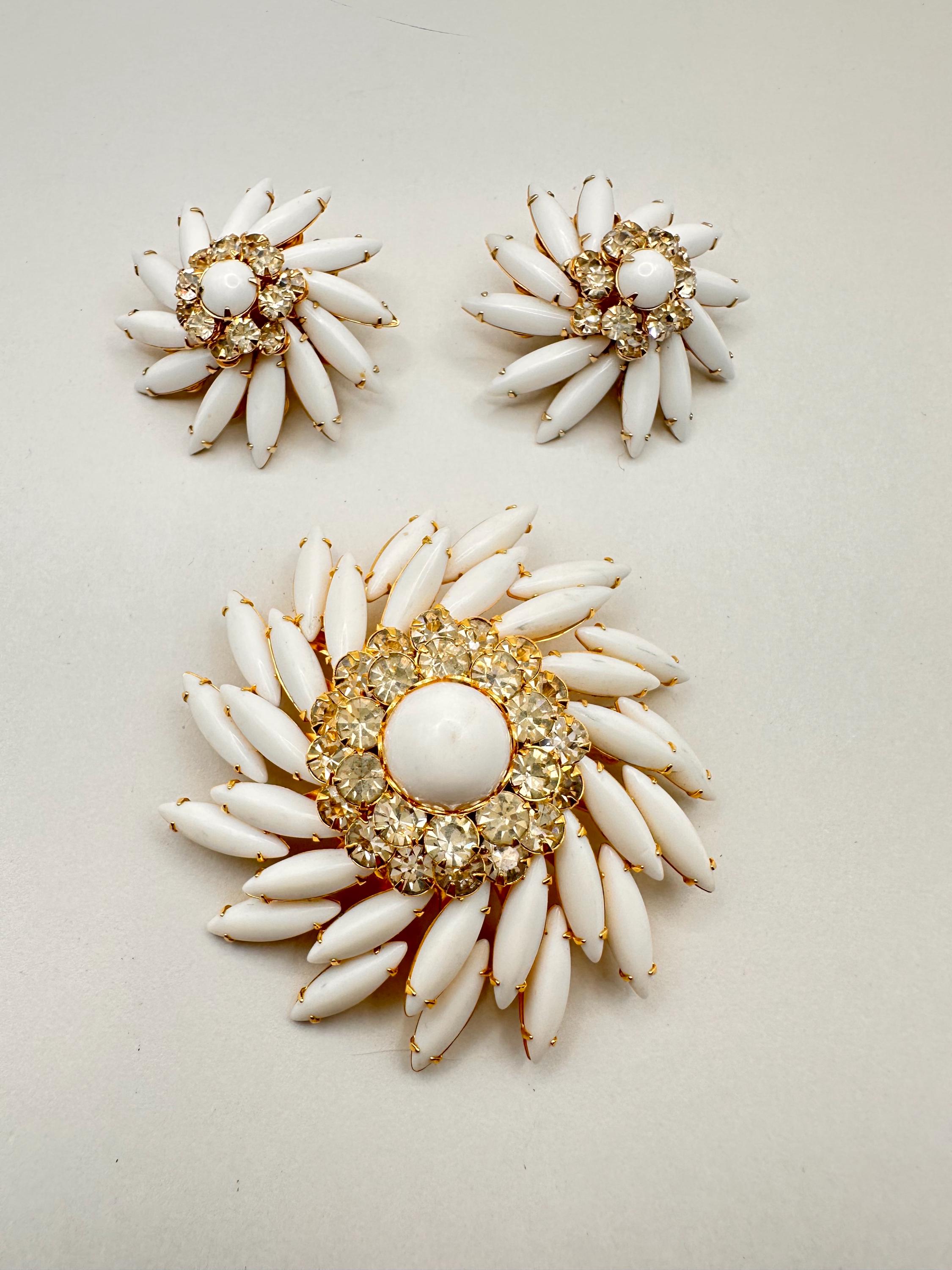 Vintage Judy Lee White Milk Glass Flower Brooch & Earring Set