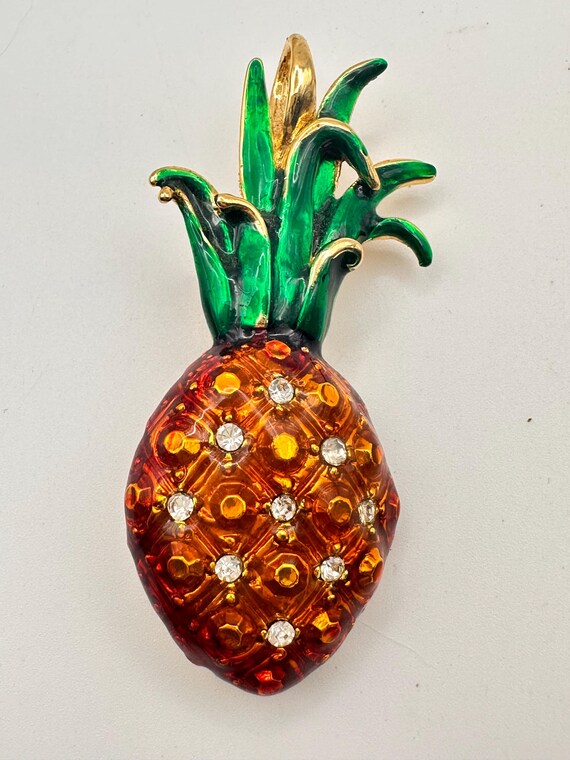 Vintage Pineapple Brooch Amber Lucite Rhinestone Pineapple Pin Tropical Fruit Brooch Gold Tone Jewelry