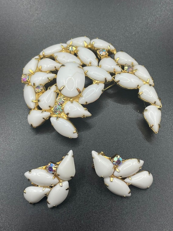 JULIANA Milk Glass and AB Rhinestones Brooch and … - image 1