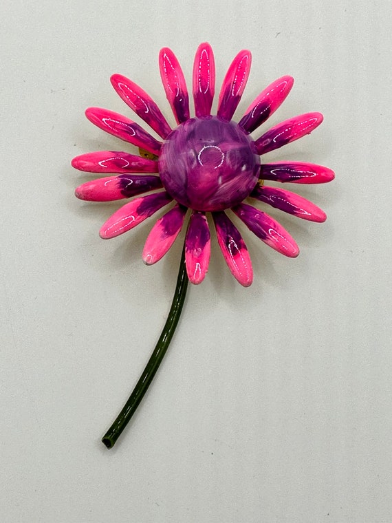 Signed by Robert’s Adorable Pink and Purple Daisy 