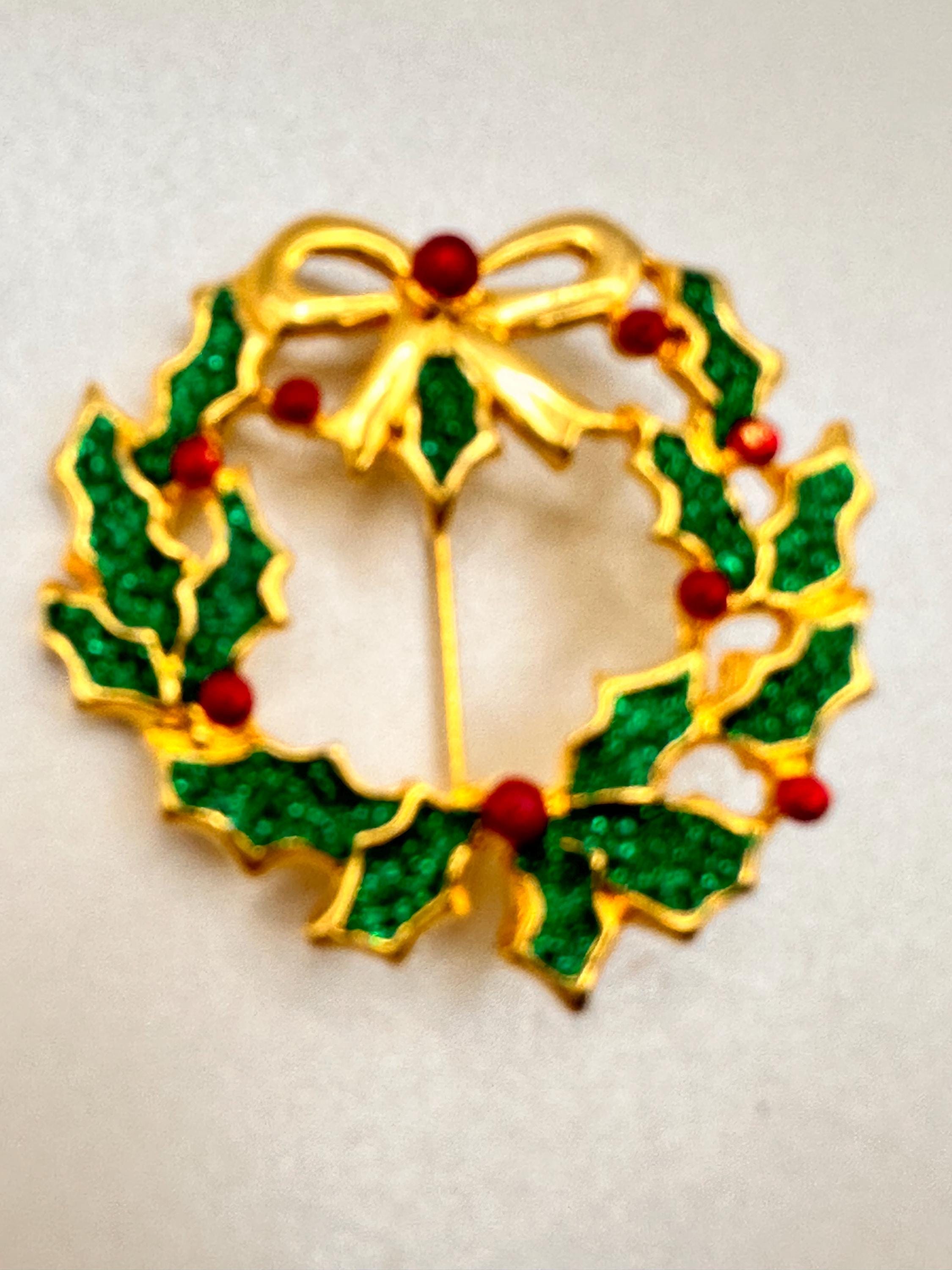 Vintage 1969 Avon Christmas Wreath Brooch – Green Glitter Enamel