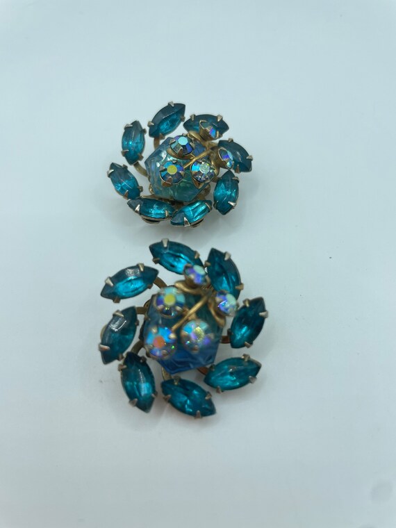 VNTG BEAUJEWELS Brooch and Earrings.. Blue Rhines… - image 3