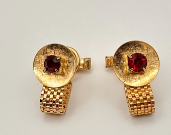 Vintage Gold-Tone Mesh Cufflinks with Red Rhinestones – Retro Mid-Century Style