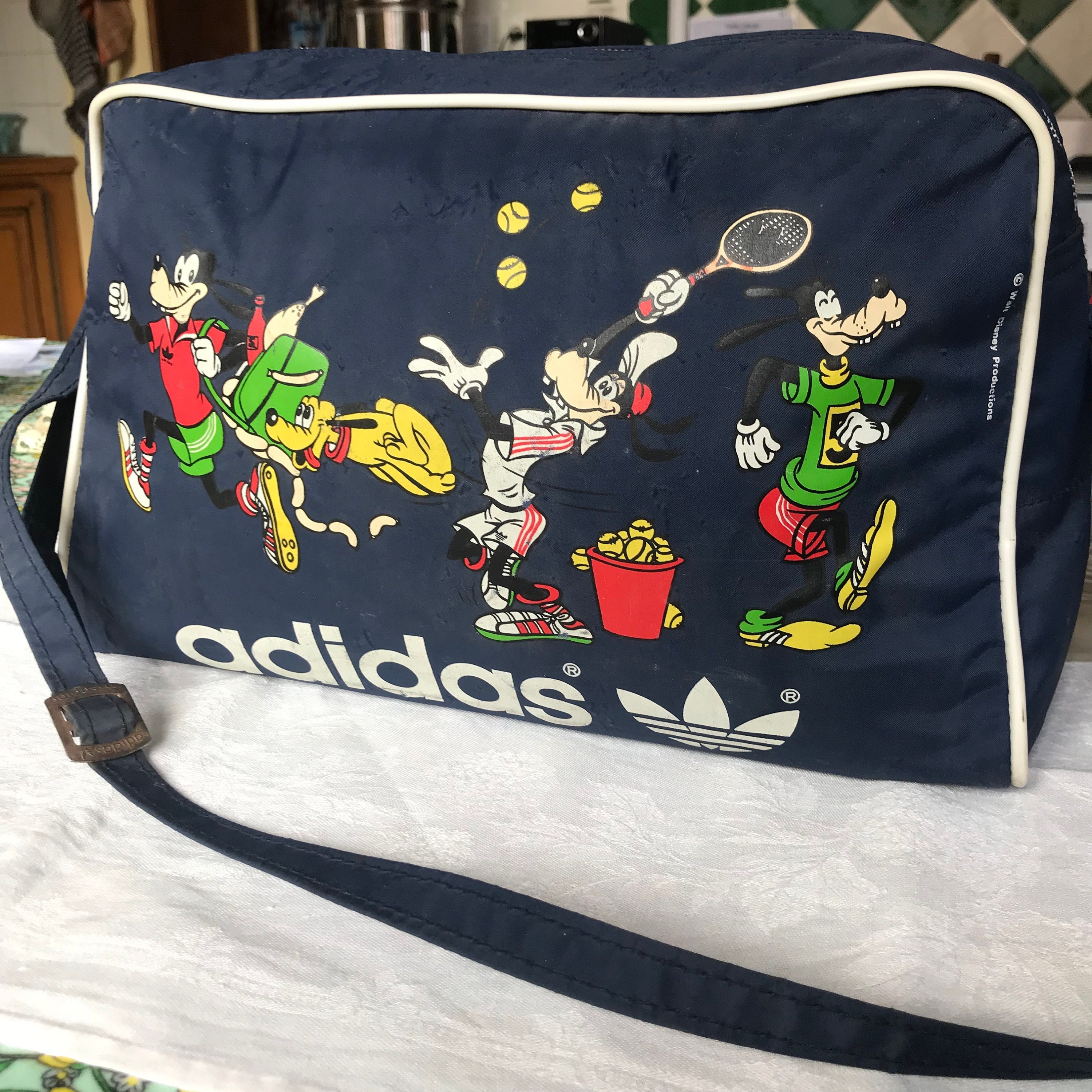SAC BANDOULIERE VINTAGE // ADIDAS - LA HUTTE // MADE IN FRANCE
