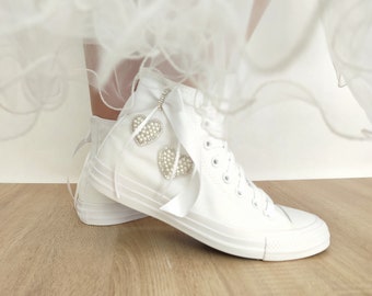 Wedding Converse High Top, Custom Converse shoes,.High Top Converse For Bride.Minimal design with hearts