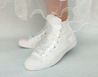 Bride Converse, Lace Converse For Bride, Custom Wedding Shoes for Dancing, Destination Wedding Shoes, Bridal Shοwer Gift
