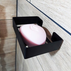 Schwarze moderne Badezimmer-Seifenschale zum Aufhängen NAJNECZKA, Edelstahl, wandmontierte Seifenschale, minimalistisches Badezimmerzubehör, N-Line-Design