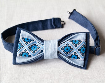 Noeud papillon en lin bleu / Noeud papillon Groomsmen / Noeud papillon avec ornement / Style Groomsmen / Noeud papillon de mariage / Cravate de mariage / Noeud papillon rustique