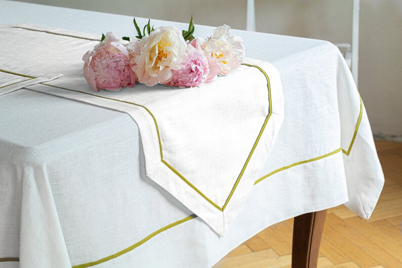 Linen table runner