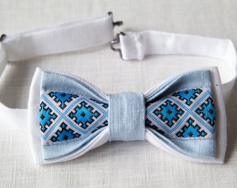 White Linen Bow Tie / Groomsmen Bow Tie / Bow tie with ornament / Groomsmen Style / Wedding Bow Tie / Wedding Necktie / Rustic Bow Tie