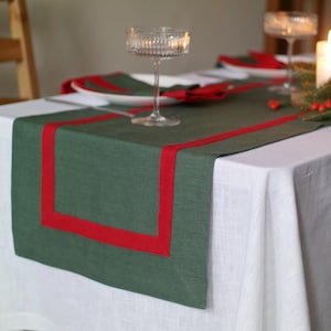 Green table runner with red edging