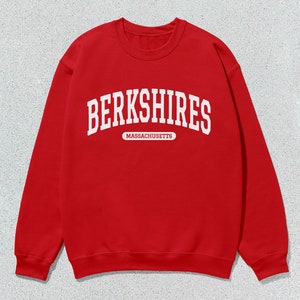 Berkshires Sweatshirt Massachusetts Collegiate Crewneck Sweater Unisex Red