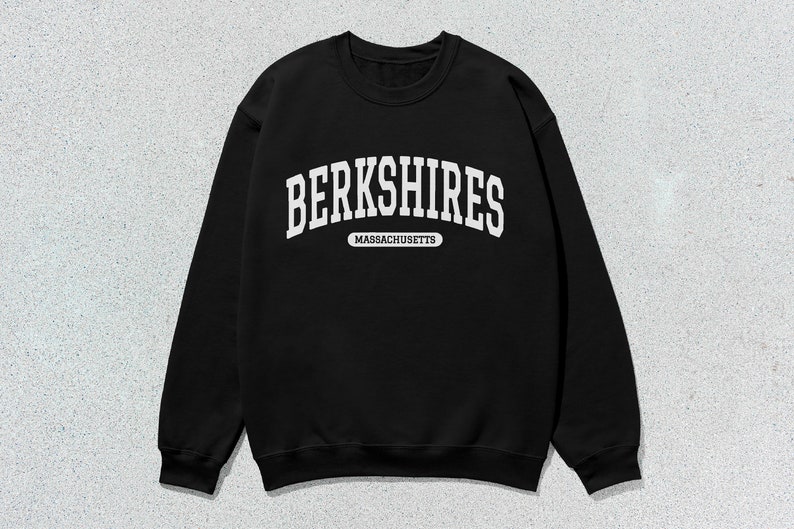 Berkshires Sweatshirt Massachusetts Collegiate Crewneck Sweater Unisex Black