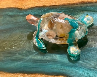 Decorative Resin Turtle - Clear with river rocks