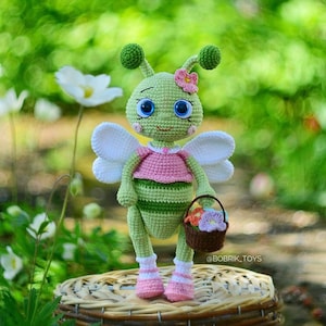 PATTERN: Dragonfly - Crochet dragonfly pattern - amigurumi dragonfly pattern - crocheted dragonfly - PDF crochet pattern