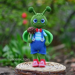 PATTERN:Firefly - Crochet firefly pattern - amigurumi lightning bug pattern - crocheted insect - PDF crochet pattern