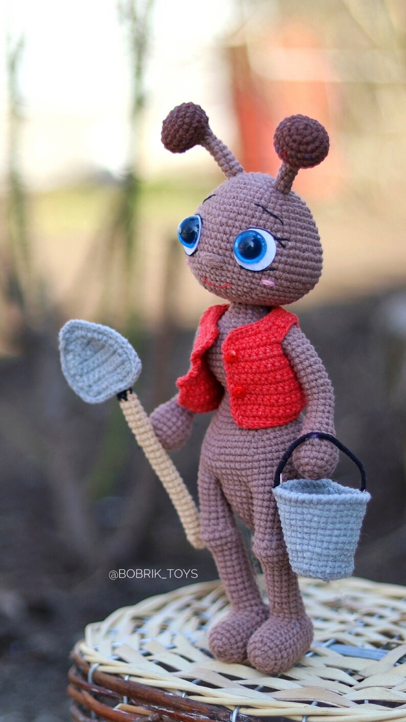 Crochet Ant Pattern: Gans Amigurumi With Vest & Accessories (PDF ...