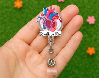 Anatomisches Herz Abzeichen Reel - “Go With the Flow” Ausweishalter, Krankenschwester Kardiologen Geschenk, Anatomie Humor, Krankenschwester Geschenk