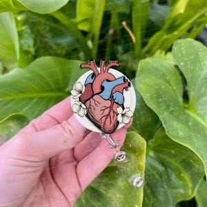 Floral Anatomical Heart Badge Reel, Heart Doctor Gift, Heart Surgeon Gift, Cardiologist Gift Idea, Medical Gift, Cardiac Nurse Gift