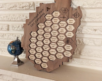 Adirondack DEC Campgrounds Camping Tracker (duży): Drewniany wyświetlacz do pieszych wędrówek