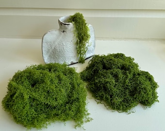 Realistisch imitatiemos, inclusief twee natuurlijke tinten groen voor gelaagdheid om een realistisch effect te creëren, kleurecht, getest en waterdicht