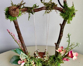 Columpio de hadas con forma de bellota hecho a mano / Decoración de jardín en miniatura con forma de bosque