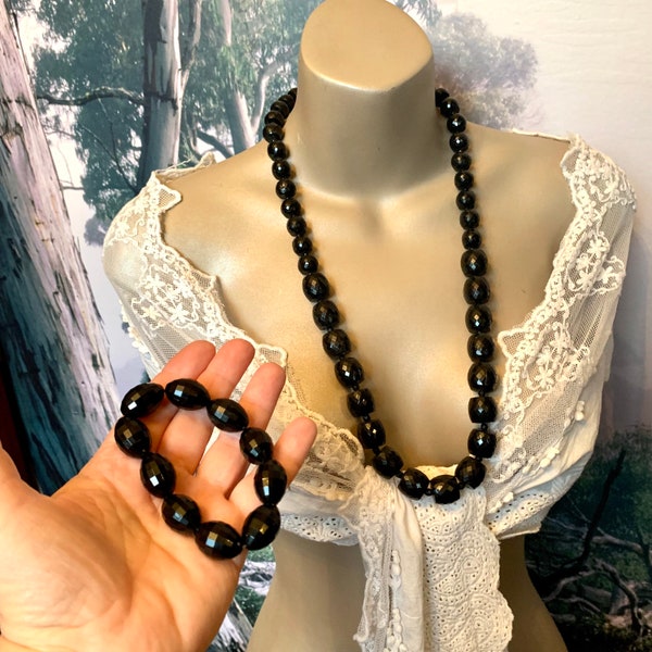 Vintage black necklace and bracelet Italian acrylic beads, retro jewelry set from the 1980s, retro chain bangle set-super quality!