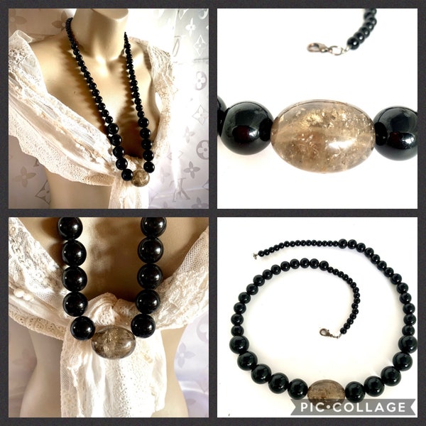 Old necklace made of large glossy black lucite beads with a big Smoky Quartz, vintage chain from the 1970s, retro jewelry 1970s, Rauchquartz