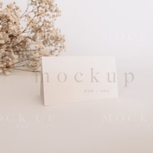 Bruiloft plaatskaart mockup, Naam plaatskaart mockup, Minimaal gevouwen plaatskaart mockup, Blanco gevouwen geplaatste kaart mockup, Naamkaart mockup, psd