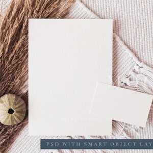 Minimalistische dubbele kaart mockup, RSVP mockup, suite mockup, briefpapier mockup, bruids mockup, 5x7 kaart mockup, bruiloft mockup, strand mockup M1