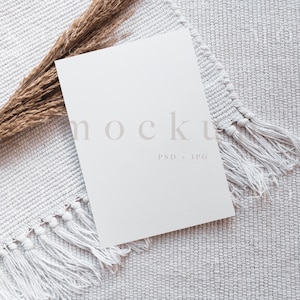 Minimalistische bruiloft mockup, RSVP mockup, 5x7 mockup, lege witte kaart, boho wenskaart mockup, Pampas gras mockup, PSD smart | JPEG 0010