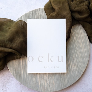 5x7 Paper mockup, bruiloft mockup, lege witte kaart mockup, boho wenskaart mockup, minimalistische mockup kaart JPG en PSD smart object 0012
