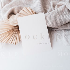 Boho Card Mockup, 5x7 bruiloft mockup, bruiloft uitnodiging mockup, lege witte kaart, wenskaart mockup, minimalistische mockup PSD | JPEG 0010