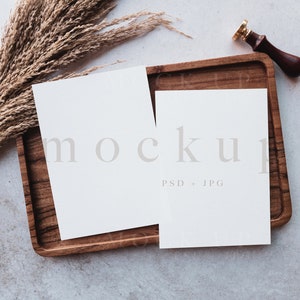 Dubbele trouwkaart mockup, boho bruids mockup, 5x7 mockup, bruiloft uitnodiging mockup, Card suite Mockup, PSD smart object en JPG 0014