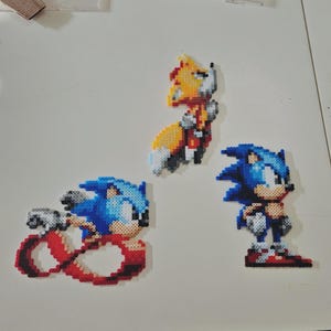 Sonic and Friends + Enemies - Bead sprites - Knuckles , Ray, Tails , Super Sonic, Shadow - Characters made with Artkal mini Beads