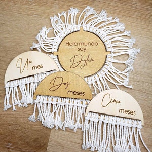 Tarjetas Cumplemes Bebé en Madera Personalizado Español, 13 Piezas Cumple Meses Recién Nacido con su Nombre, Accesorios para Fotografías