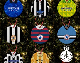 Newcastle Utd Retro Home & Away Shirts Classic Kits Christmas Tree Decoration Bauble Flat Ceramic | Toon Army | Great Choice Of Shirts |