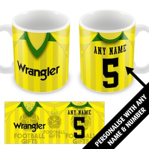 Notts County Away 1985 Retro Shirt Kit Personalisierte Tasse Tasse Tolles Weihnachtsgeschenk Fügen Sie einen beliebigen Namen und Nummer hinzu