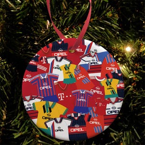 Bayern Kit Mash Retro Shirt Kit Christmas Tree Decoration Bauble Flat Ceramic Great Christmas Gift Football Gifts Printed In The UK