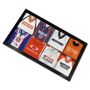 Luton Classic Shirts Retro Heim- & Auswärtsshirts Kit Montage Bar Runner Town Großes Weihnachtsgeschenk Gedruckt in den UK Fußballgeschenken