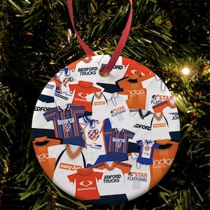 Luton Kit Mash Retro Shirt Kit Weihnachtsbaum Dekoration Bauble Flache Keramik Tolles Weihnachtsgeschenk Stadt Etc