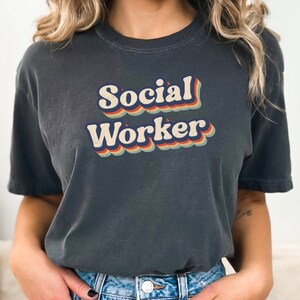 School Social Worker Shirt, Retro Social Work T-Shirt, Trendy Support Shirt, MSW LSW Tee, Cute Advocate Shirt, Social worker grad gift,
