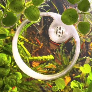 Floating Fish Feeding Ring w/ Cone Feeder, Fishkeeper Gift Idea - Aquarium Floater Rings Betta/Shrimp Safe, Tank Portals Plants Corral Decor