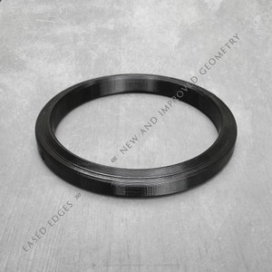 Elegant and refined profile design, circle shaped floating feeders designed with the safety of betta fish and shrimp in mind.